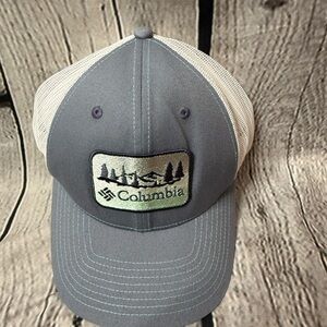 Columbia Two-Tone Gray and Cream Hat mesh snap back